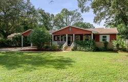 422 Fairpoint Dr, Gulf Breeze, FL 32561