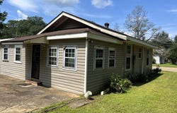 300 Locust St, Mccomb, MS 39648