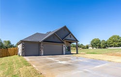 805 S Mitchell Avenue, Lincoln, AR 72744