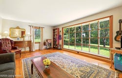 3028 Shadybrook Ln, New Albany, IN 47150