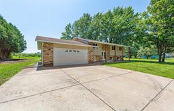 2025 Edgewood Drive, Owatonna, MN 55060