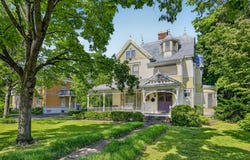 1327 S Main Street, Carthage, MO 64836