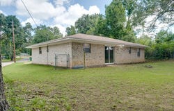 200 Ricky Dr, PALESTINE, TX 75803