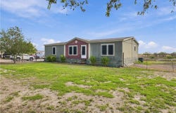 480 County Rd 222, Orange Grove, TX 78372
