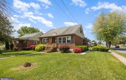 921 VINE STREET, MIDDLETOWN, PA 17057
