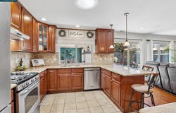 36874 Laurel St, Newark, CA 94560