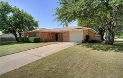 1508 Raborn Drive, Bowie, TX 76230