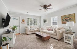 409 E Division Street, Vicksburg, MI 49097