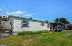 5328 MERRITT DR, CHINCOTEAGUE ISLAND, VA 23336