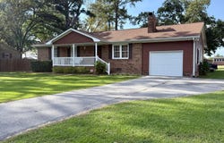1122 Pineview Road, Williamston, NC 27892