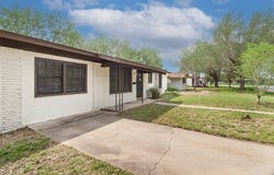 900 E Hancock Street, Beeville, TX 78102