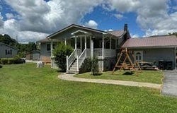 381 Pennsylvania Ave, Rainelle, WV 25962