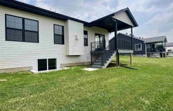 5021 Bluestem St SW, Kalona, IA 52247
