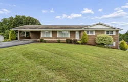112 Hillrise Road, Gray, TN 37615