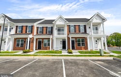 2 IVY LANE, LEVITTOWN, PA 19055