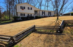 140 Swayne, PARIS, TN 38242