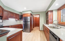 2085 CRESTWOOD SPRINGS Drive, GREEN BAY, WI 54304-1806