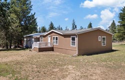 6615 E Valley Ln, Elk, WA 99009