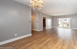 5800 Coach Gate Wynde, Louisville, KY 40207