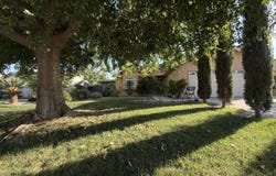 1178 Marks Ct, Dinuba, CA 93618