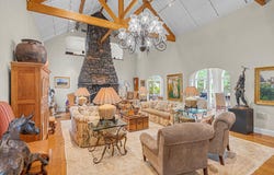 2 Aspen Place, Great Neck, NY 11021