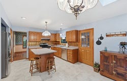 137 Spring Valley Rd, Valencia, PA 16059