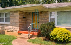 3112 Lakeview Dr, Louisville, KY 40205