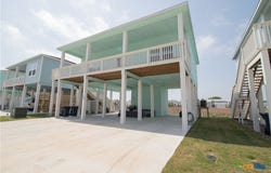 207 Paradise Drive, Rockport, TX 78382