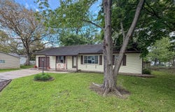 306 Willow Lane, Mahomet, IL 61853