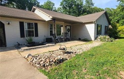 15903 Hardwood Lane, St Robert, MO 65584