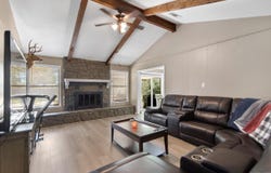 2102 West Street, Conway, AR 72032