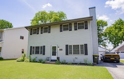 2705 School Drive, Rolling Meadows, IL 60008