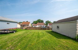 135 Renee Drive, Struthers, OH 44471