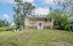 7610 Lake Wood Drive, Portage, MI 49002