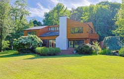 369 E Shore Road, Great Neck, NY 11023