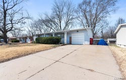 2755 Patterson Road, Florissant, MO 63031