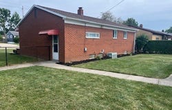 6120 Michael Drive, Brook Park, OH 44142