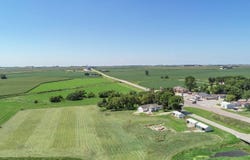 1503 Dove Ave, Lester, IA 51242
