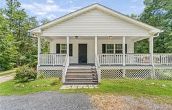 230 Hylawn Avenue, Farmville, VA 23901