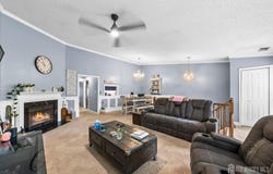 6 Amethyst Way, Franklin Twsp, NJ 08823