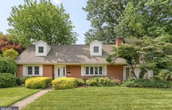 621 E WALNUT STREET, PALMYRA, PA 17078
