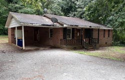 1707 Chatham Avenue, Siler City, NC 27344