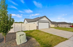118 Bitters Loop Rd, Grandview, WA 98930