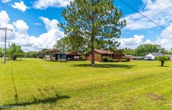 6032 BOB KIRKLAND Road, Macclenny, FL 32063