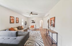 320 E Gray Street, Des Moines, IA 50315