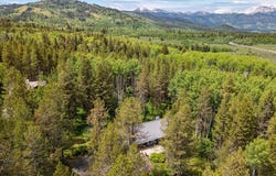 2825 S SPARROW HAWK Road, Wilson, WY 83014