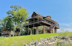 1901 River Valley Road, Doniphan, MO 63935