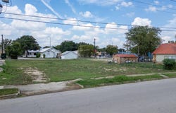 606 S Chestnut Street, Lampasas, TX 76550
