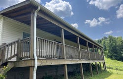 3385 Double Top Rd, Byrdstown, TN 38549