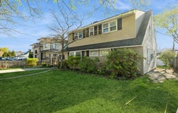 15 Long Lane, Levittown, NY 11756